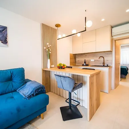 Sandy Bay Apartman *